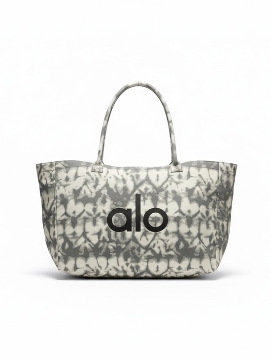 ALO Yoga Handbags - Alo Yoga ICONIC SHOPPER TOTE EXTRA LARGE GRAY TIE DYE